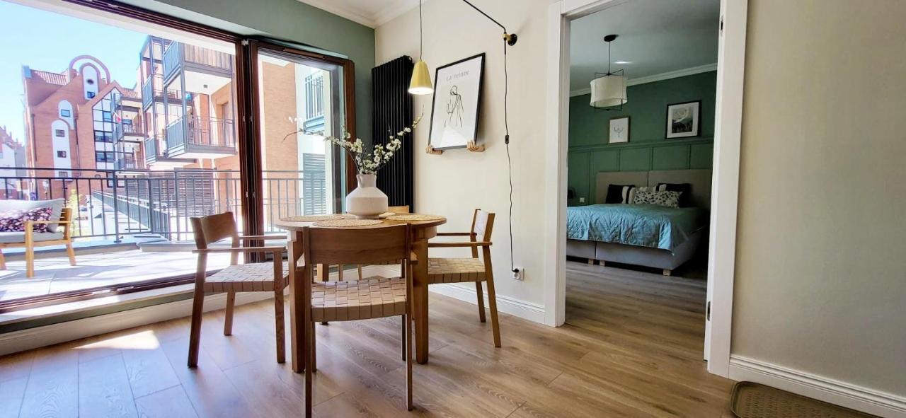 Apartment Komfortowy Przy Bramie Targowej Z Tarasem- Old Town *